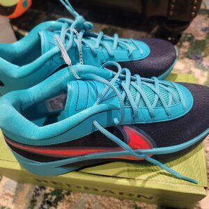 NIKE SHOES - NO ORIGINAL BOX - BRAND NEW AND NEVER USED